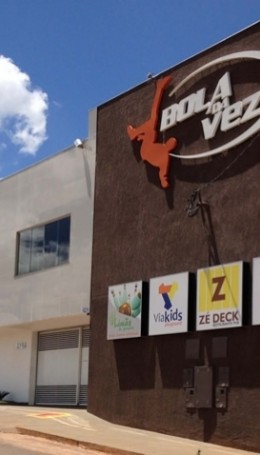 QUADRA BOLA DA VEZ - QUADRA, BOLICHE E RESTAURANTE