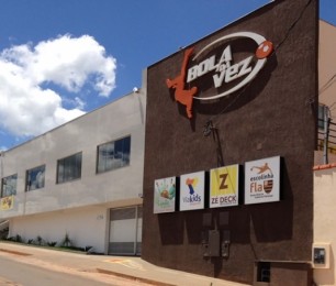 QUADRA BOLA DA VEZ - QUADRA, BOLICHE E RESTAURANTE