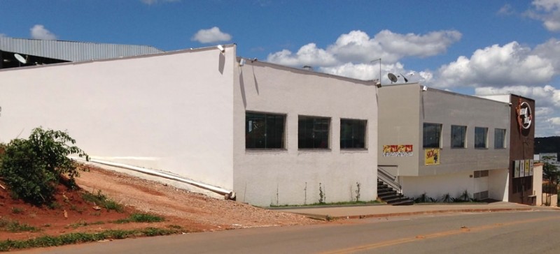 QUADRA BOLA DA VEZ - QUADRA, BOLICHE E RESTAURANTE