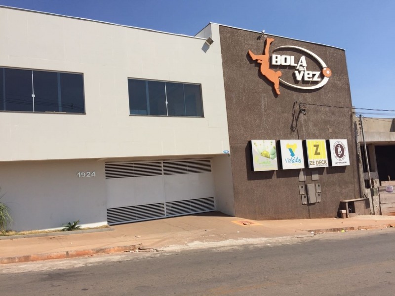 QUADRA BOLA DA VEZ - QUADRA, BOLICHE E RESTAURANTE