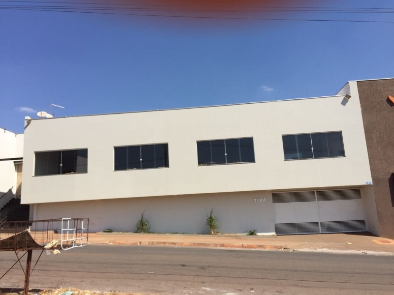 QUADRA BOLA DA VEZ - QUADRA, BOLICHE E RESTAURANTE